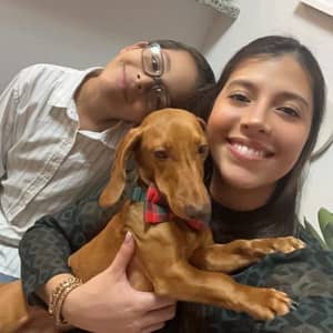 Sitter Profile Image: Laura M.