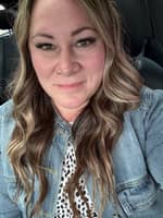 Sitter Profile Image: Lisa R.