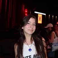 Sitter Profile Image: Arianna V.