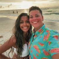Sitter Profile Image: Lindsey & Divya P.