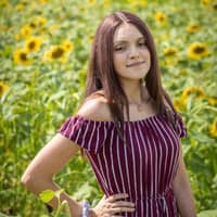 Sitter Profile Image: Elizabeth H.