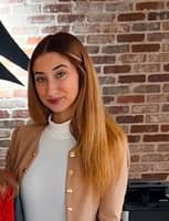 Sitter Profile Image: Isabella D.