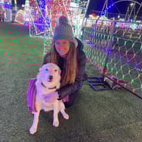 Sitter Profile Image: Lindsay S.