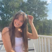 Sitter Profile Image: Lauren P.