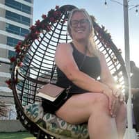 Sitter Profile Image: Julia L.