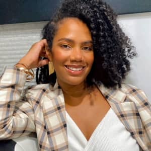 Sitter Profile Image: Lea C.