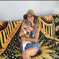 Sitter Profile Image: Laurie K.