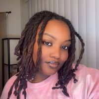 Sitter Profile Image: Elizabeth E.