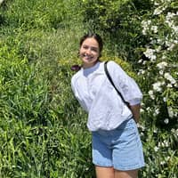 Sitter Profile Image: Sophia F.