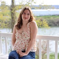 Sitter Profile Image: Hazel V.