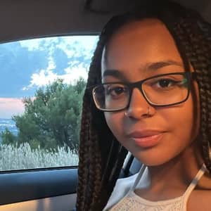 Sitter Profile Image: Agatha R.