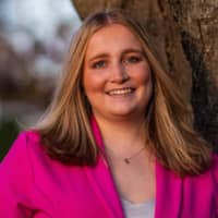 Sitter Profile Image: Lindsay F.