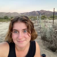 Sitter Profile Image: Juliet H.