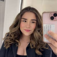 Sitter Profile Image: Anais S.