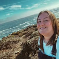 Sitter Profile Image: Julia F.