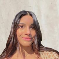 Sitter Profile Image: Bella L.