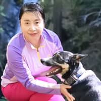 Sitter Profile Image: Beryl W.