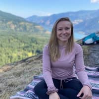 Sitter Profile Image: Hannah E.