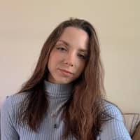 Sitter Profile Image: Olivia L.