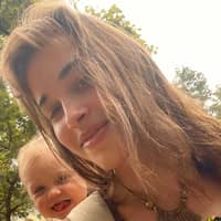 Sitter Profile Image: Isa C.