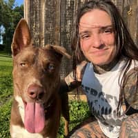 Sitter Profile Image: Lucy Q.