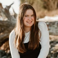 Sitter Profile Image: Bailey R.