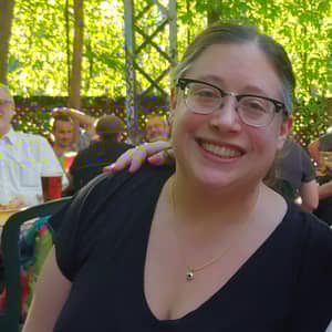 Sitter Profile Image: Lindsay C.