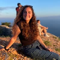 Sitter Profile Image: Leah B.