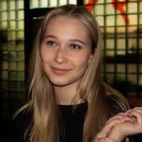 Sitter Profile Image: Nina S.