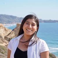 Sitter Profile Image: angela e.