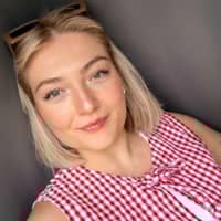 Sitter Profile Image: Tereza J.