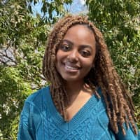 Sitter Profile Image: Deava G.