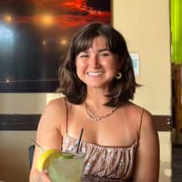 Sitter Profile Image: Veronica B.