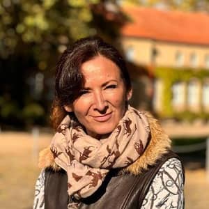 Sitter Profile Image: Aileen C.