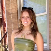 Sitter Profile Image: Victoria W.