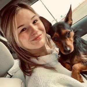 Sitter Profile Image: Anna K.