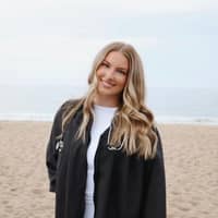 Sitter Profile Image: Taylor S.