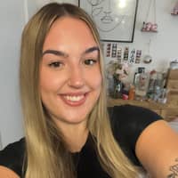 Sitter Profile Image: Leah R.