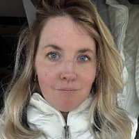 Sitter Profile Image: Suzanne S.