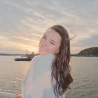 Sitter Profile Image: Ariane G.