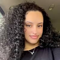 Sitter Profile Image: Sandra P.