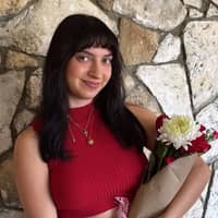 Sitter Profile Image: Giovanna Q.