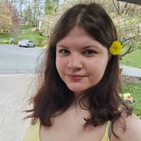 Sitter Profile Image: Isabella B.