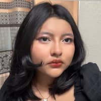 Sitter Profile Image: Isabella S.