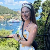 Sitter Profile Image: Maggie K.