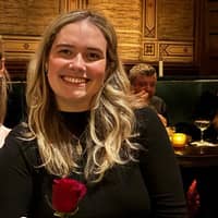 Sitter Profile Image: Paige W.