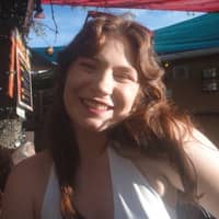 Sitter Profile Image: Angela L.