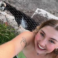 Sitter Profile Image: Darcy C.