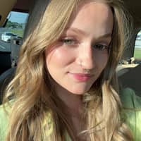 Sitter Profile Image: Lauren L.