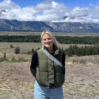 Sitter Profile Image: Elizabeth W.